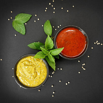 Quicksoft Marinade - In kleinen Schälchen mit Kräutern und Gewürzen